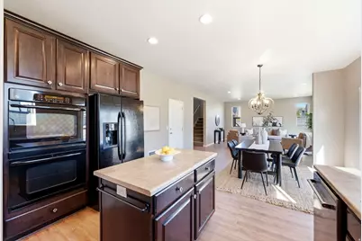 9022 N Suffolk Ln, Eagle Mountain, UT 84005 - Photo 10