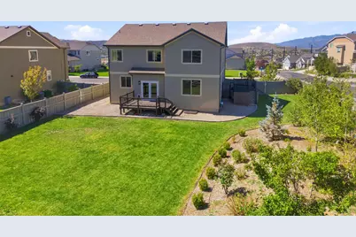 9022 N Suffolk Ln, Eagle Mountain, UT 84005 - Photo 2