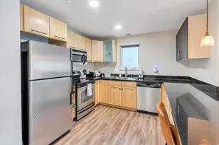 725 S 200 W, Salt Lake City, UT 84101 - Photo 14