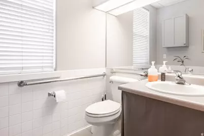 6782 S 1300 E, Cottonwood Heights, UT 84121 - Photo 10