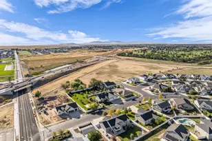 674 S 3300 W, Syracuse, UT 84075 - Photo 48