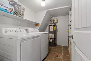 2317 E Oakridge Dr N, Layton, UT 84040 - Photo 20