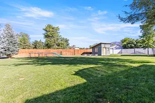 2317 E Oakridge Dr N, Layton, UT 84040 - Photo 26