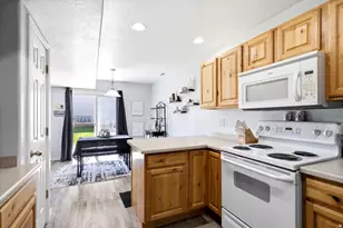652 W 800 N, Clinton, UT 84015 - Photo 10