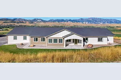 8561 S Horizon Dr, Paradise, UT 84328 - Photo 2