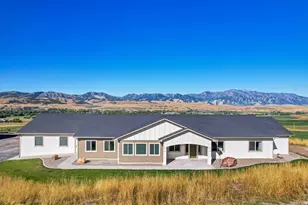 8561 S Horizon Dr, Paradise, UT 84328 - Photo 2