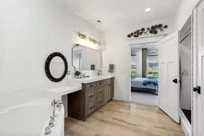 8561 S Horizon Dr, Paradise, UT 84328 - Photo 16