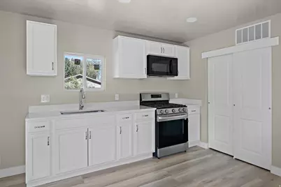 135 S Willow St E, Grantsville, UT 84029 - Photo 4