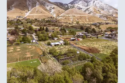 2672 E Canyon Rd, Springville, UT 84663 - Photo 24