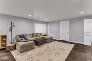 6437 S High Bluff Dr W, Salt Lake City, UT 84118 - Photo 26