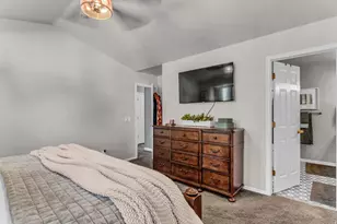 6437 S High Bluff Dr W, Salt Lake City, UT 84118 - Photo 16
