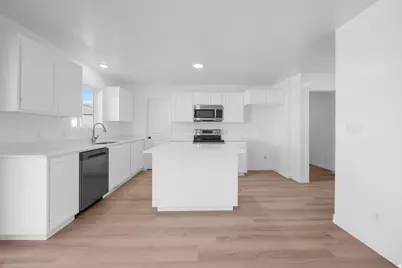 1513 S Deerbrook.  Spec #SR 256, Santaquin, UT 84655 - Photo 6