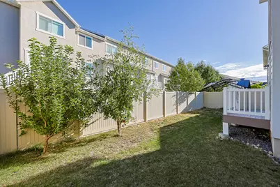 1752 W Valcrest Dr S, Saratoga Springs, UT 84045 - Photo 8