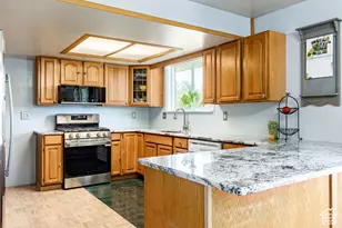 11548 S High Mesa Dr, Sandy, UT 84092 - Photo 4