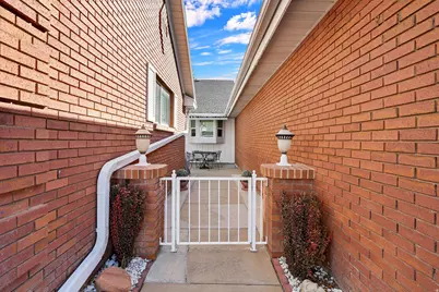 5494 S 250 E, Washington Terrace, UT 84405 - Photo 30