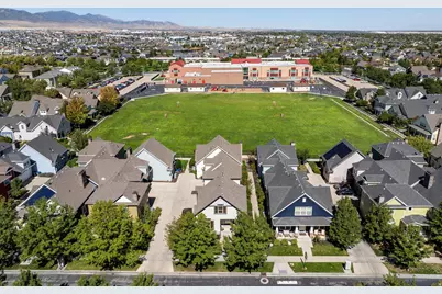 4332 W Degray Dr S, South Jordan, UT 84009 - Photo 2