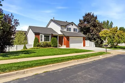 3277 N 2175 E, Layton, UT 84040 - Photo 2