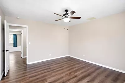 3277 N 2175 E, Layton, UT 84040 - Photo 12