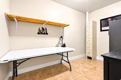 1642 W Hunters Creek Cir, South Jordan, UT 84095 - Photo 26