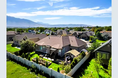 1642 W Hunters Creek Cir, South Jordan, UT 84095 - Photo 36