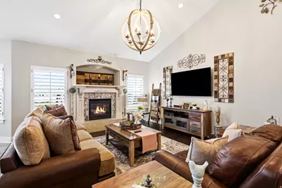 1642 W Hunters Creek Cir, South Jordan, UT 84095 - Photo 4