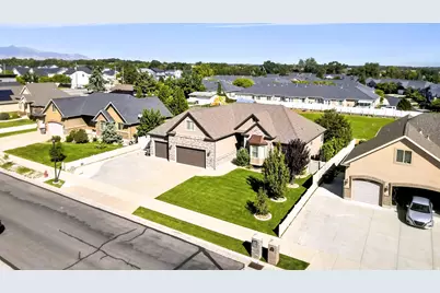 1642 W Hunters Creek Cir, South Jordan, UT 84095 - Photo 34