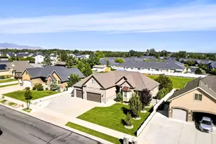 1642 W Hunters Creek Circle, South Jordan, UT 84095 - Photo 34