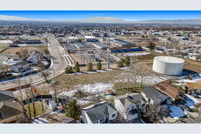 1105 E 3100 N, Layton, UT 84040 - Photo 4
