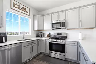 1788 E Duckwater Peak, Eagle Mountain, UT 84005 - Photo 10