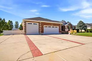 5945 S 1050 E, South Ogden, UT 84405 - Photo 4