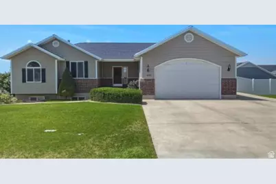 443 Meadow Ln, Providence, UT 84332 - Photo 2