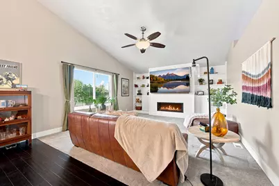 733 Arrow St, Tooele, UT 84074 - Photo 2