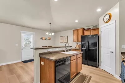 6571 S Azimuth Ct, West Valley, UT 84081 - Photo 8