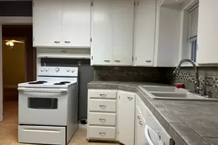 574 E 32nd S, Ogden, UT 84403 - Photo 6