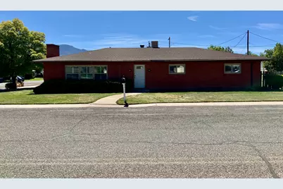 111 W 570 N, Richfield, UT 84701 - Photo 2