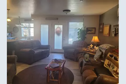 917 S Main St #D, Layton, UT 84041 - Photo 2