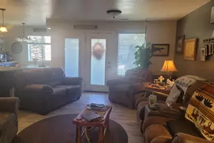 917 S Main St, Layton, UT 84041 - Photo 2