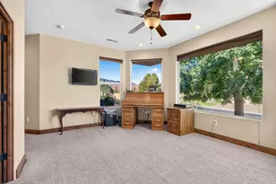 1007 N Sunset Dr W, Washington, UT 84780 - Photo 16