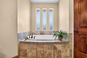 1007 N Sunset Dr W, Washington, UT 84780 - Photo 18