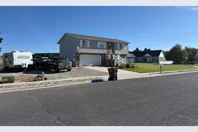 715 S Hillcrest Loop, Malad City, ID 83252 - Photo 2
