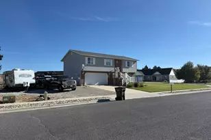 715 S Hillcrest Loop, Malad City, ID 83252 - Photo 2