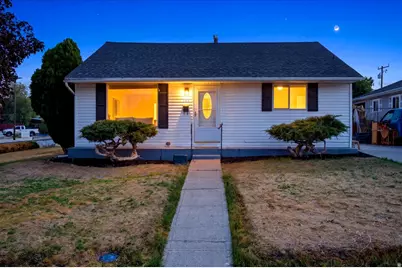 105 S 5th St E, Tooele, UT 84074 - Photo 2