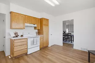 105 S 5th St E, Tooele, UT 84074 - Photo 8