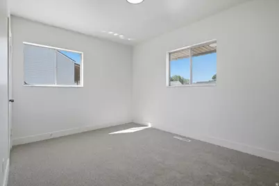 105 S 5th St E, Tooele, UT 84074 - Photo 12