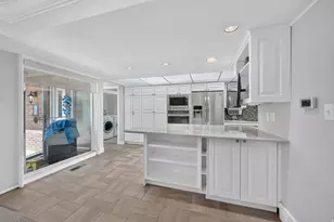885 E Three Fountains Dr, Salt Lake City, UT 84107 - Photo 16