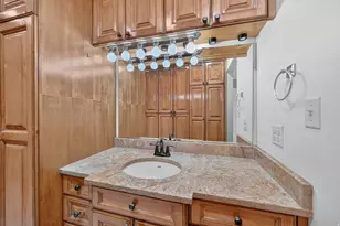 885 E Three Fountains Dr, Salt Lake City, UT 84107 - Photo 30