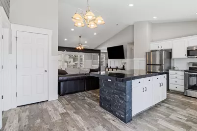1689 W Cadbury Ln S, Springville, UT 84663 - Photo 12