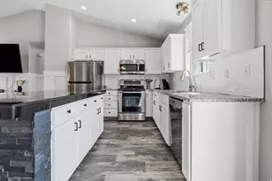 1689 W Cadbury Ln S, Springville, UT 84663 - Photo 8