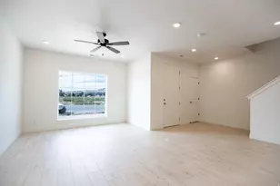 528 W 1875 N, Harrisville, UT 84404 - Photo 4