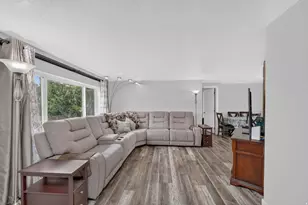 682 W 2300 N, Harrisville, UT 84414 - Photo 4